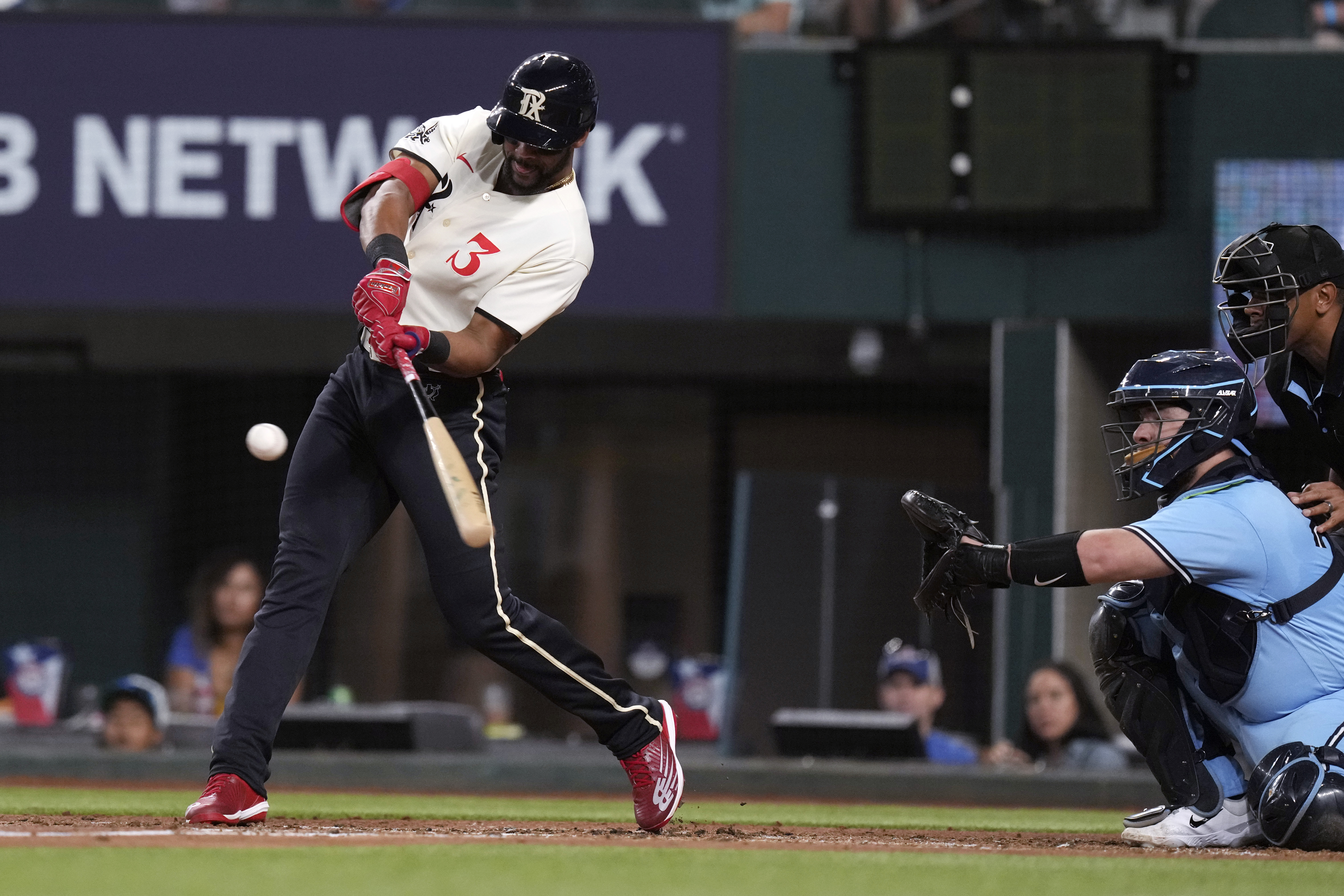 MLB: Blue Jays' Jordan Romano injured while walking dog