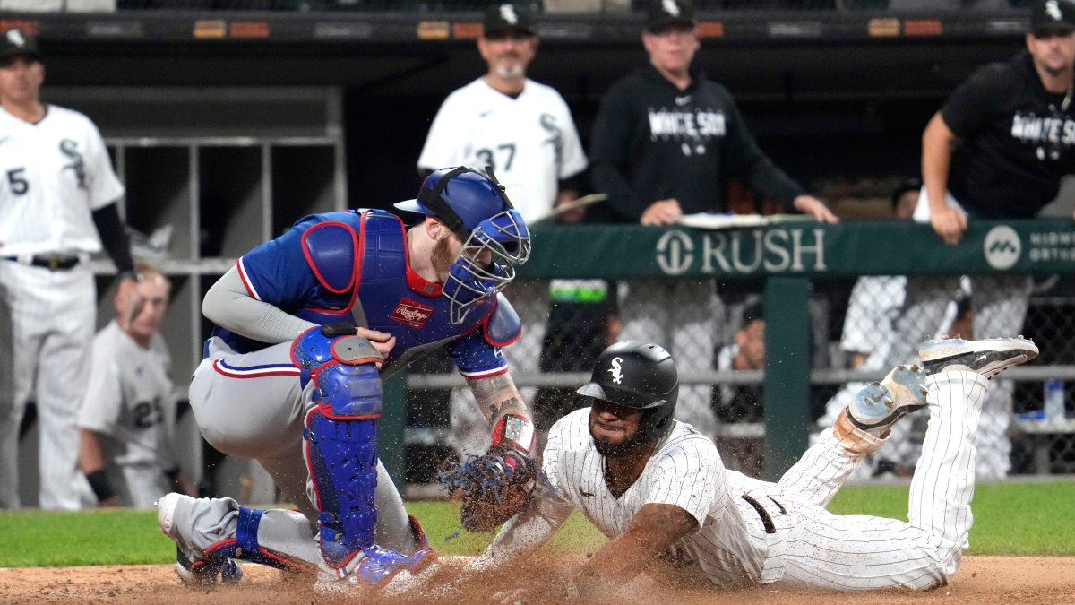 Elvis Andrus homers at T-Mobile Park