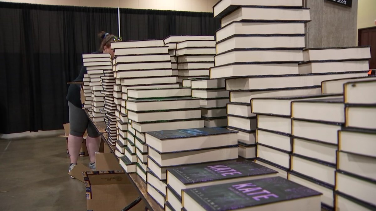 ‘Book Bonanza’ event in Grapevine brings authors and readers together