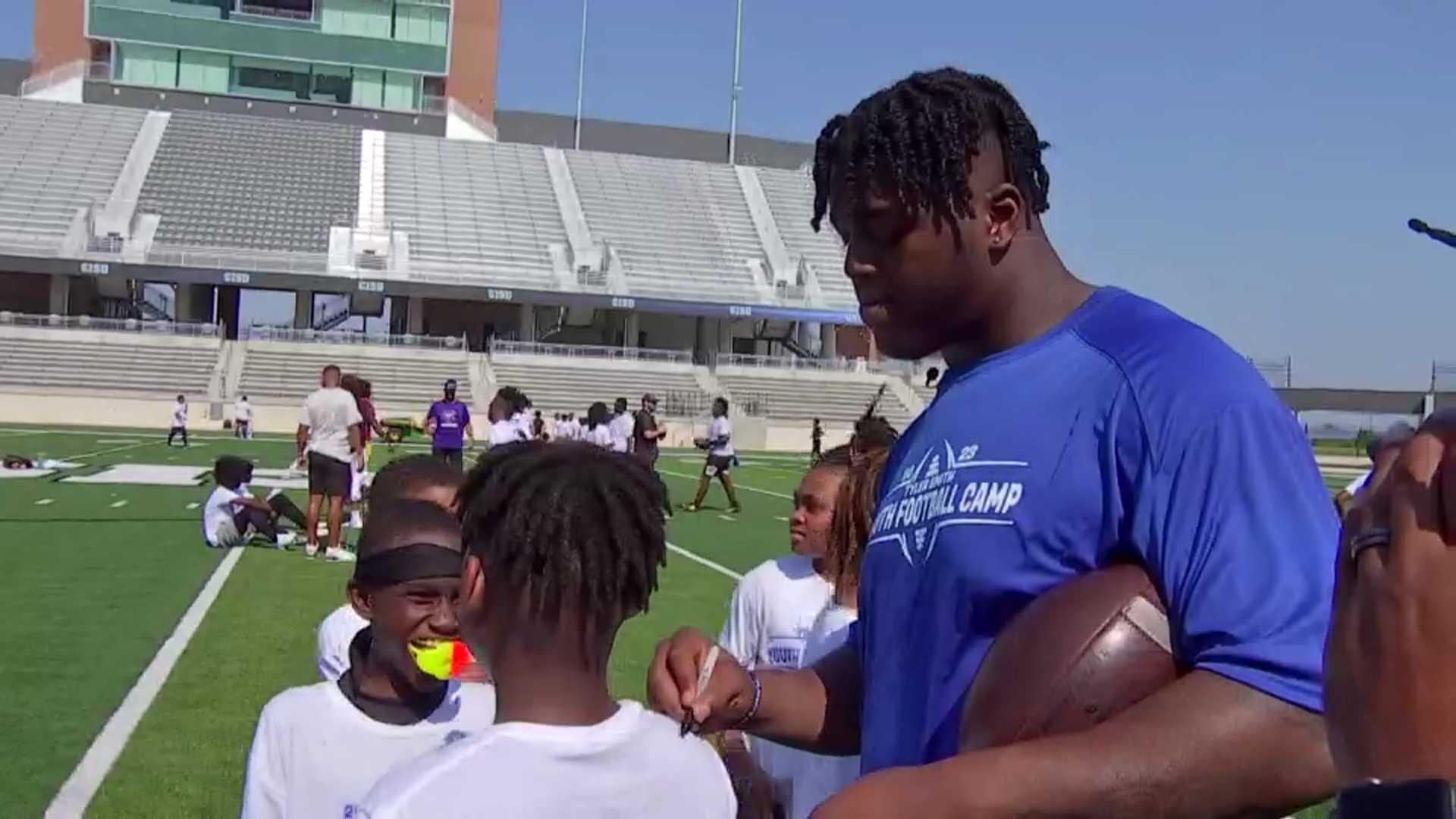 Dallas Cowboys cheerleader's engagement video wins the Internet