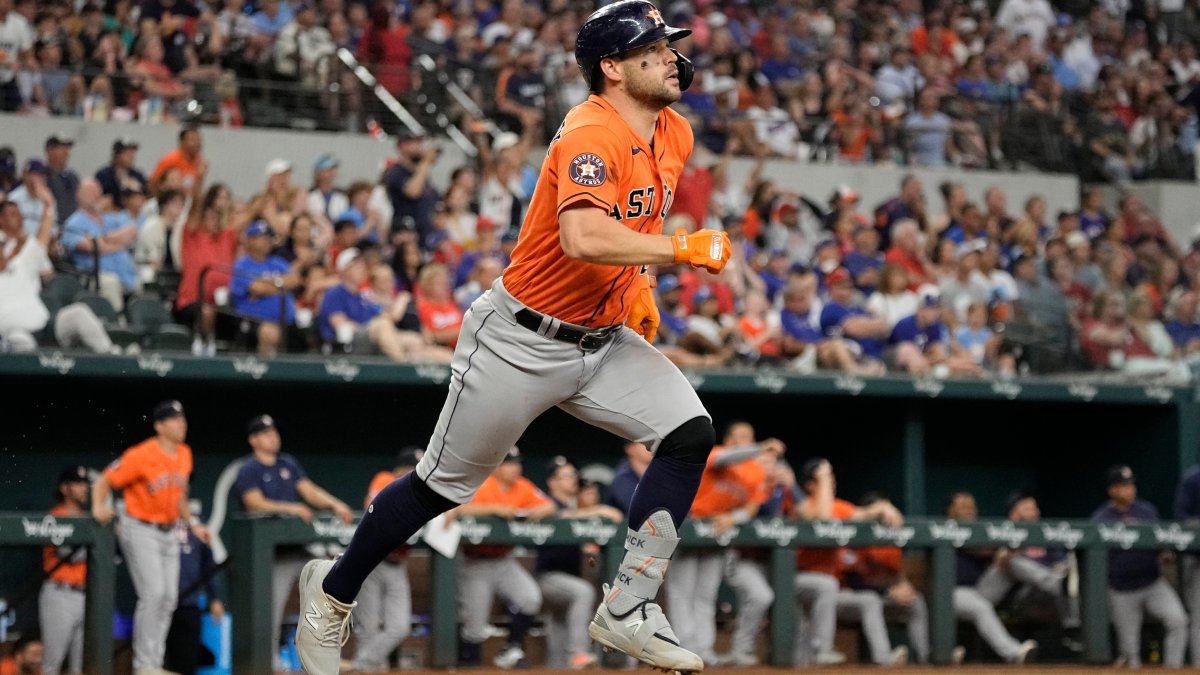 McCormick's bases-clearing triple lifts the Astros over the Rangers 5-3 –  NBC 5 Dallas-Fort Worth