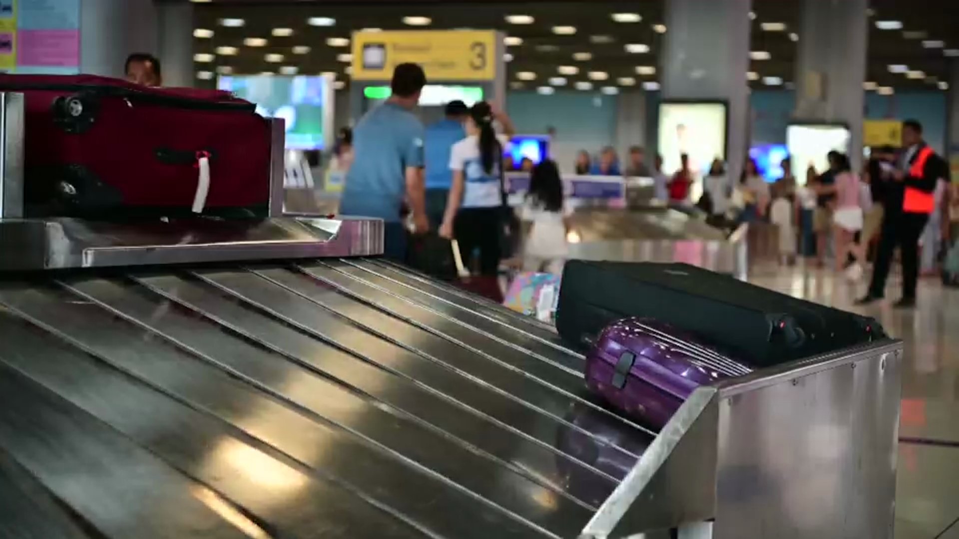 Chase delayed top baggage claim