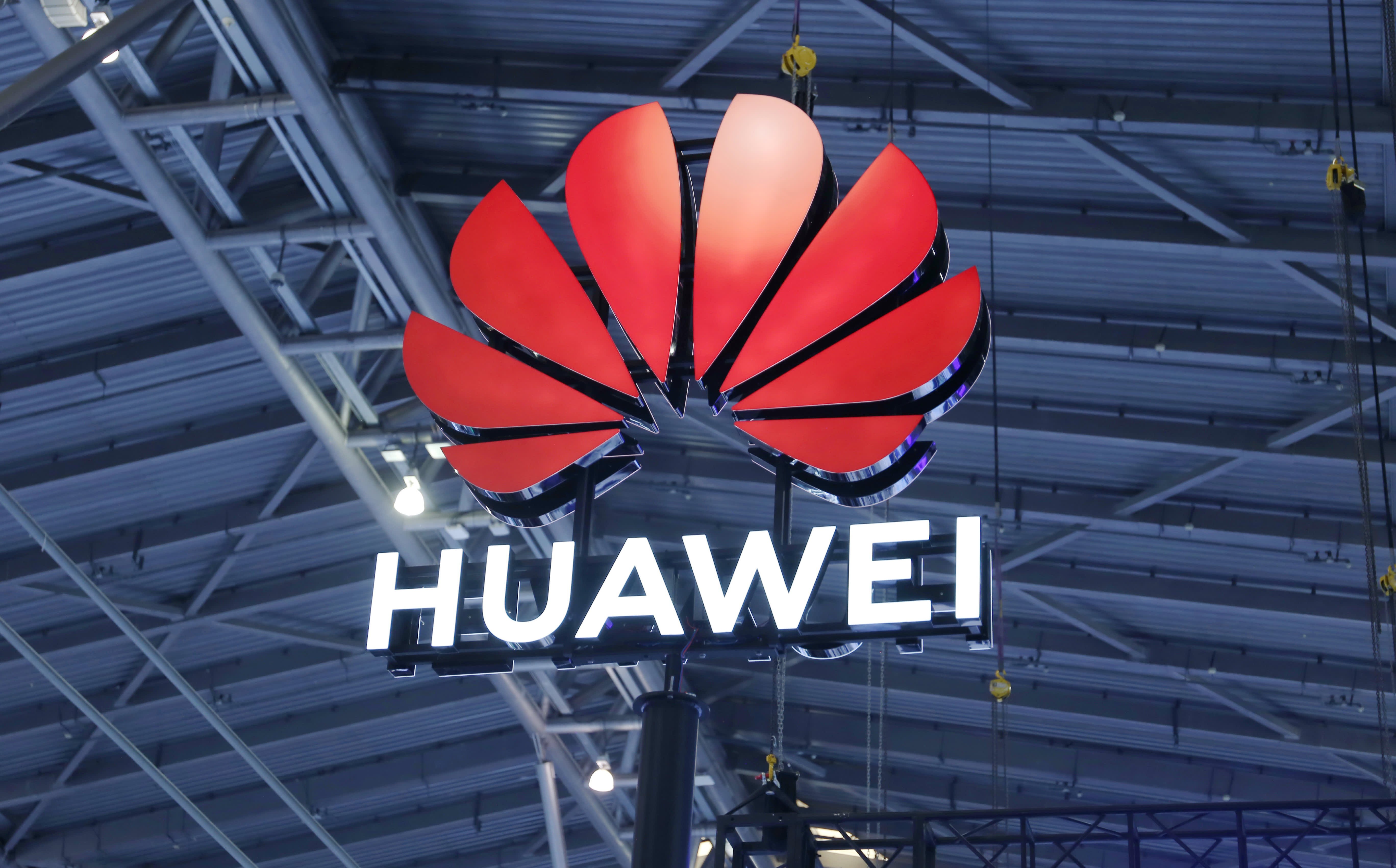 Huawei plots China smartphone revival with mobile operating system upgrade - Vimarsana News