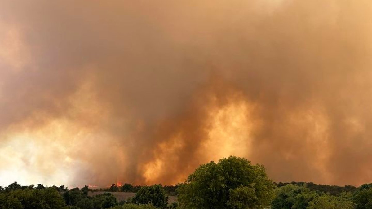 Fire crews battle grass fire in Godley NBC 5 DallasFort Worth