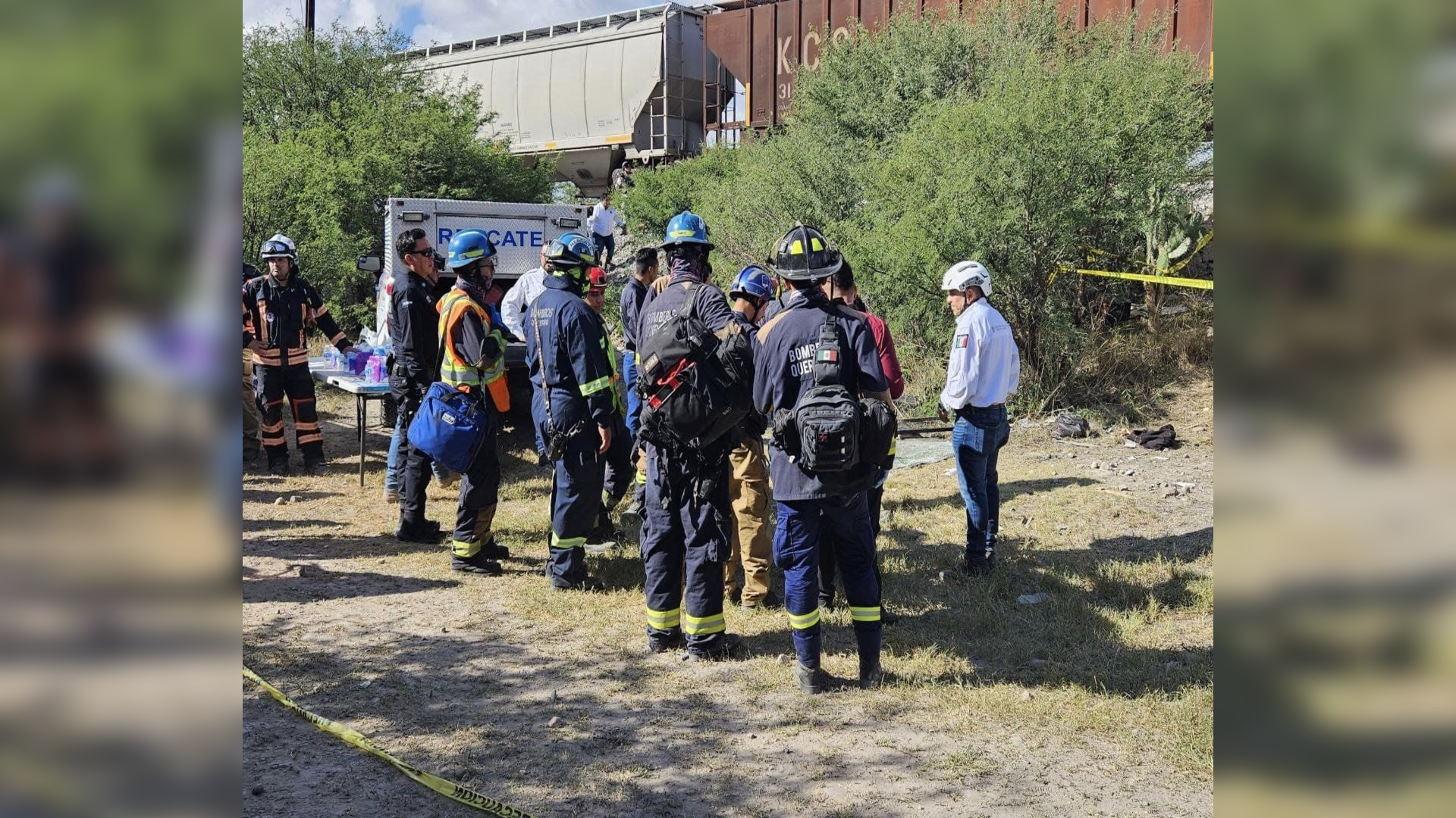 At least seven dead, several injured after train crashes into bus in Mexico's Queretaro state – NBC 5 Dallas-Fort Worth - Vimarsana News