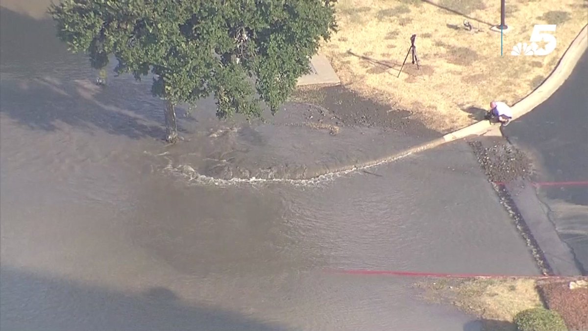 Crews work to repair Dallas pipe break NBC 5 DallasFort Worth