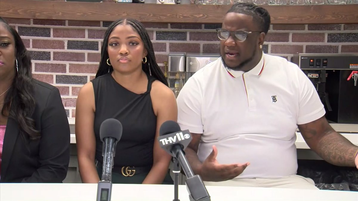 Family recalls being held at gunpoint by police after officer makes a typo while running plates – NBC 5 Dallas-Fort Worth - Vimarsana News