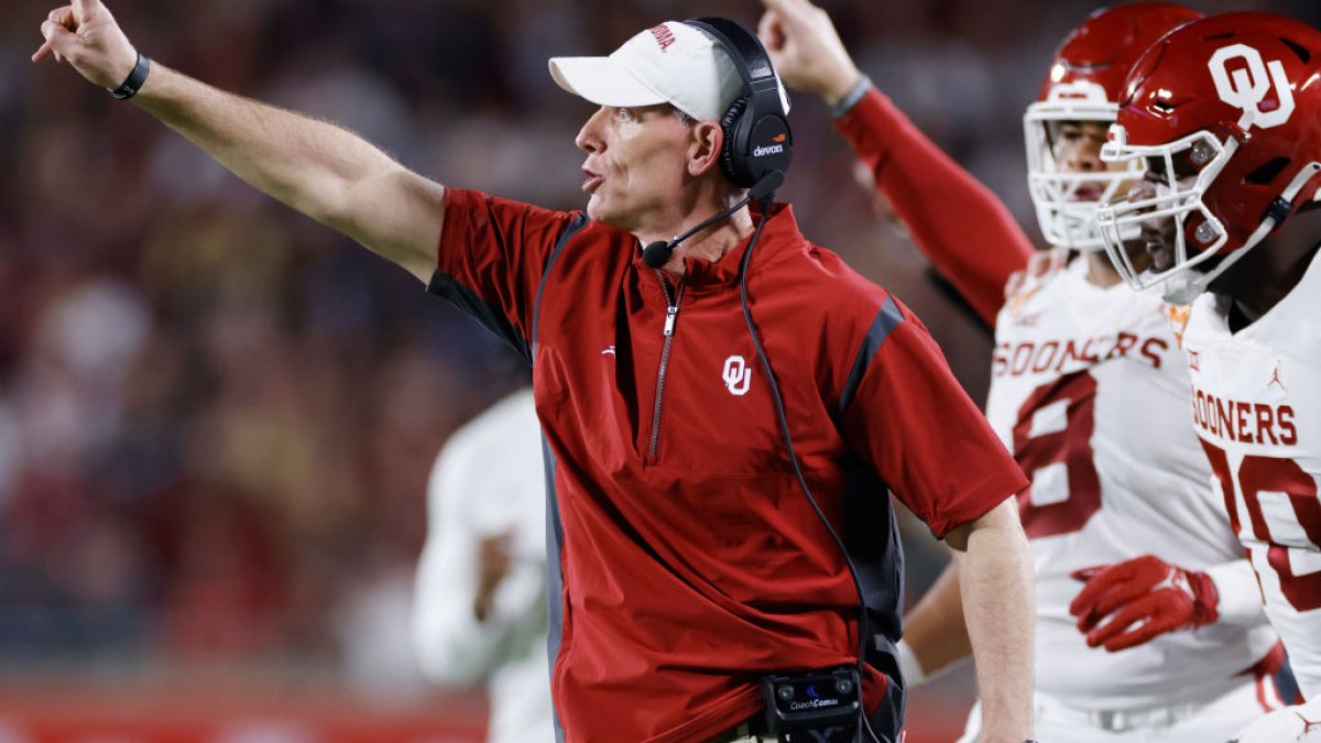 The heat is on Oklahoma coach Brent Venables as No. 20 Sooners try to  recover from 6-7 season