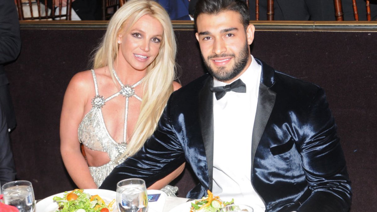 Britney Spears' husband Sam Asghari breaks silence after filing for divorce – NBC 5 Dallas-Fort Worth - Vimarsana News