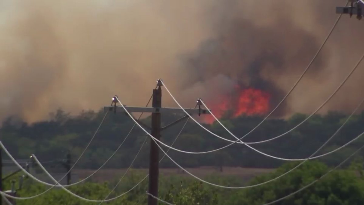 'Double Back Fire' in Johnson County burns 1,400 acres, 85% contained – NBC 5 Dallas-Fort Worth - Vimarsana News