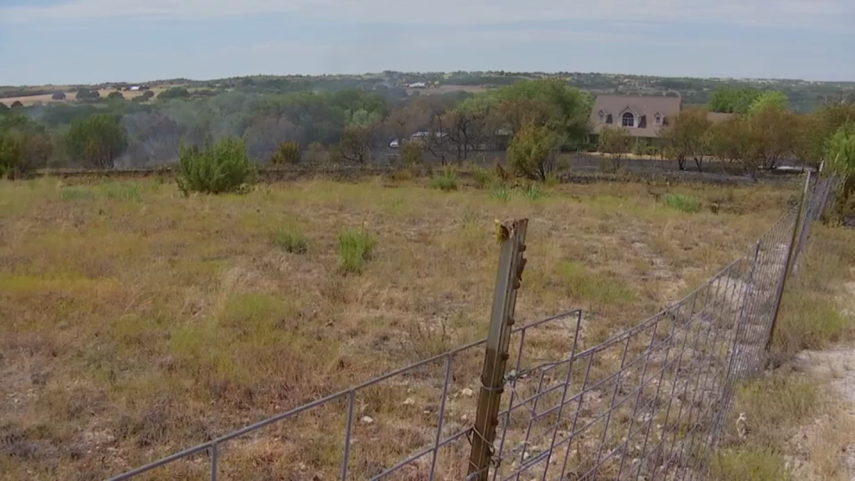 Parker County grass fire nearly reaches house west of Weatherford