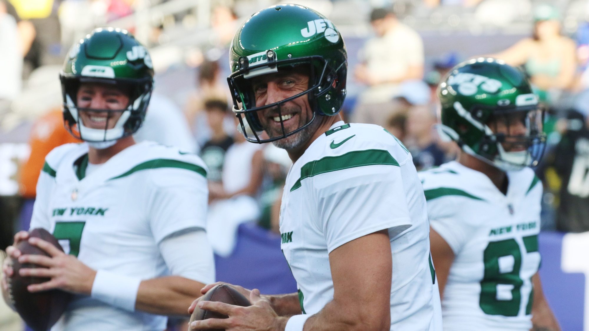 Fans Are Loving The Jets' Uniforms For Monday Night Football - The