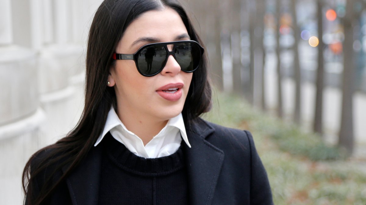 Wife of Mexican drug lord 'El Chapo' set to be released from Los Angeles prison Wednesday – NBC 5 Dallas-Fort Worth - Vimarsana News