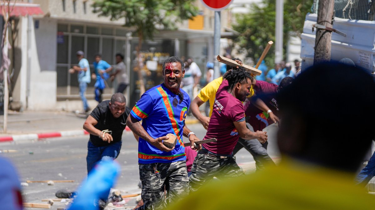 Eritreans get into violent clash in front of embassy in Israel – NBC 5 Dallas-Fort Worth - Vimarsana News