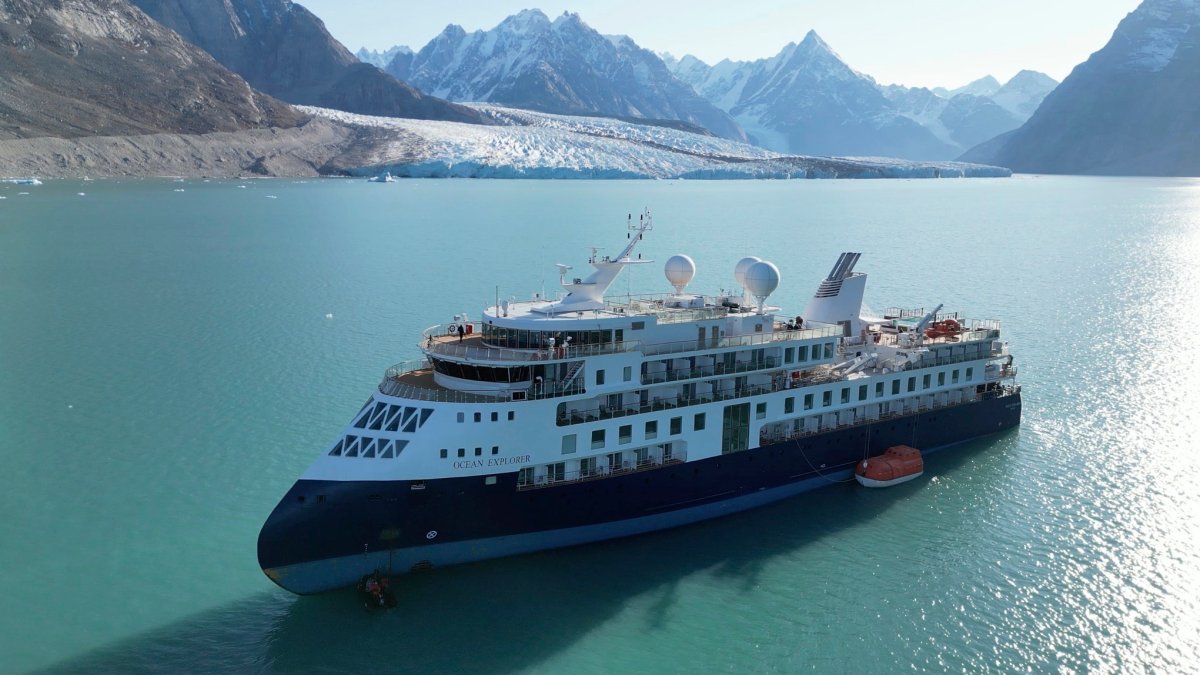 Third attempt fails to free luxury cruise ship that ran aground in Greenland – NBC 5 Dallas-Fort Worth - Vimarsana News