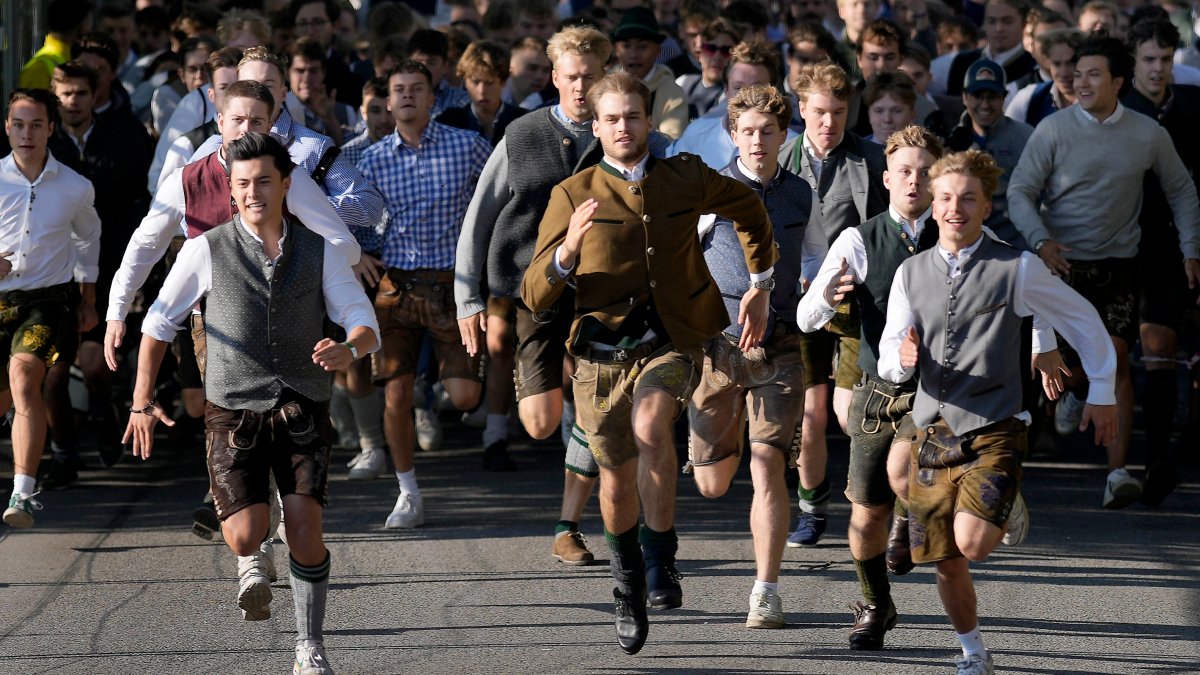 Oktoberfest officially opens in Munich – NBC 5 Dallas-Fort Worth - Vimarsana News