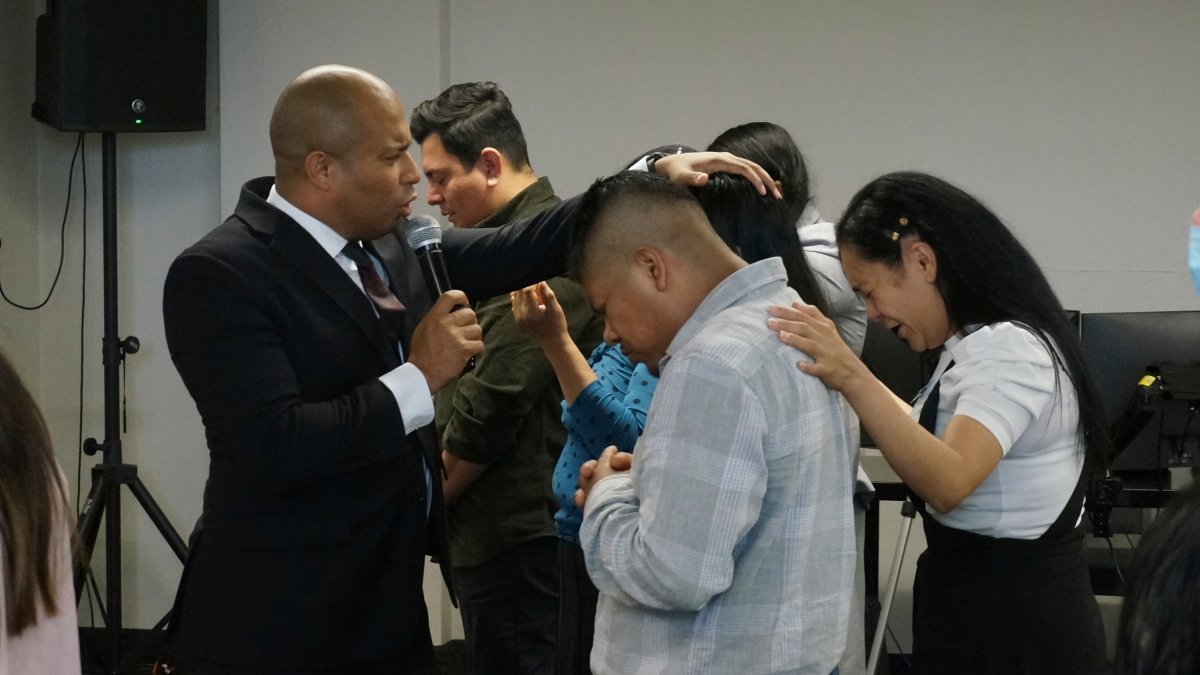 Foreign faith leaders face deportation, obstacles to maintaining legal status amid immigration crisis – NBC 5 Dallas-Fort Worth - Vimarsana News