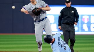 Watch: Blue Jays' 3B Matt Chapman starts amazing double-play