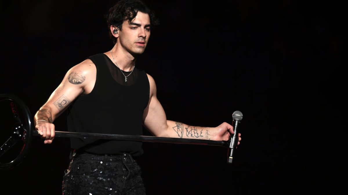 Joe Jonas makes plea to fans amid Sophie Turner divorce