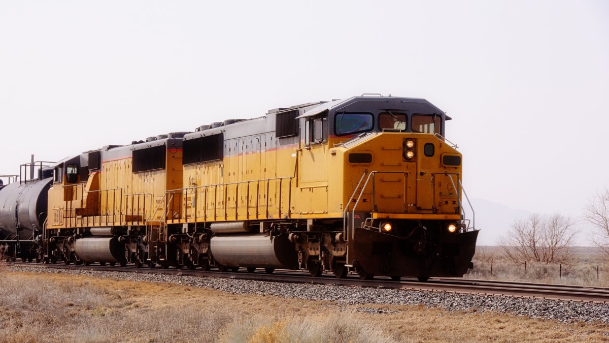 Explosion at Union Pacific's Bailey Yard in Nebraska forces evacuations due to toxic smoke – NBC 5 Dallas-Fort Worth - Vimarsana News