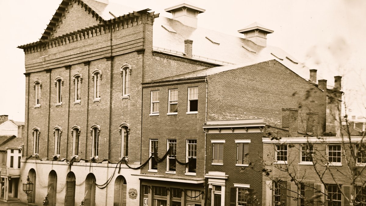 Tickets to Ford's Theatre on night Lincoln was killed sell at auction – NBC 5 Dallas-Fort Worth - Vimarsana News