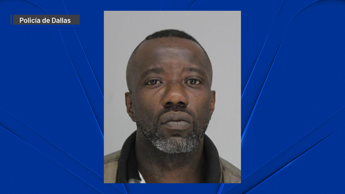 Man in custody after shooting in South Dallas leaves 1 dead, 3 injured