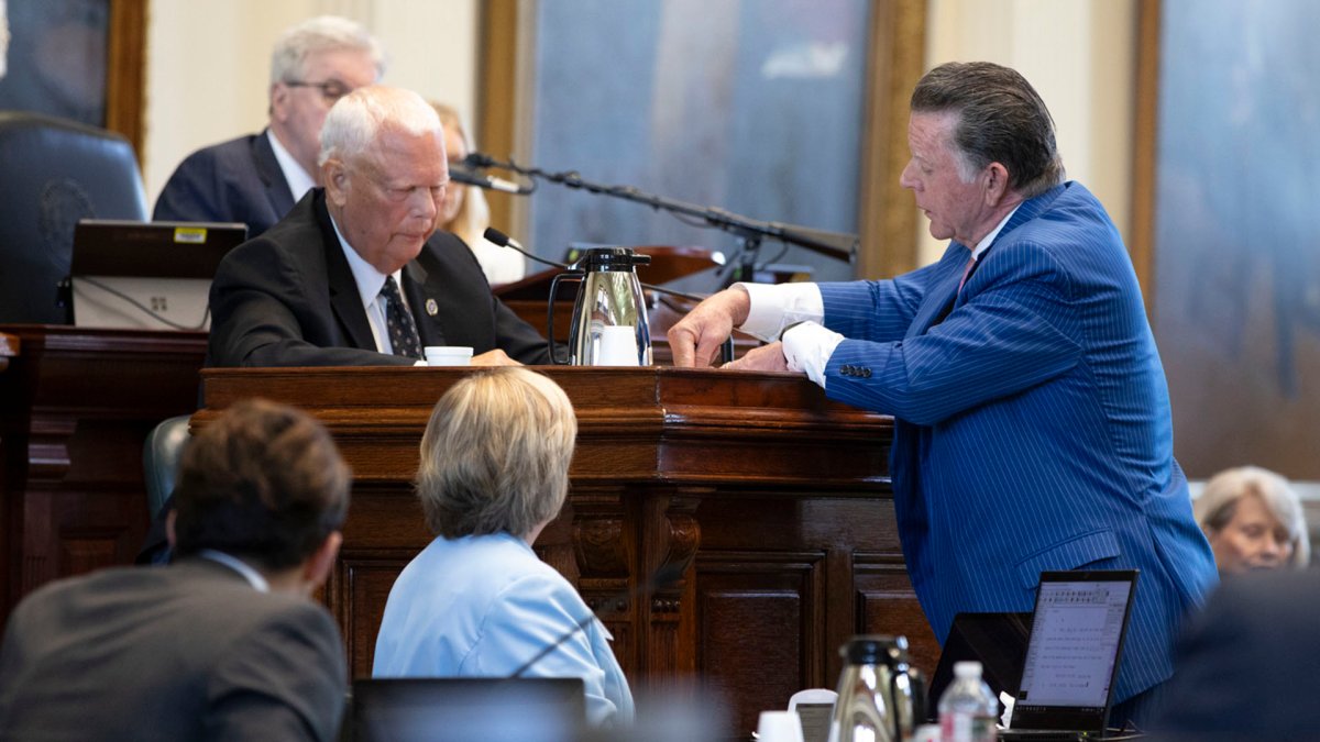 A former Texas lawman says he warned AG Ken Paxton in 2020 that he was risking indictment – NBC 5 Dallas-Fort Worth - Vimarsana News