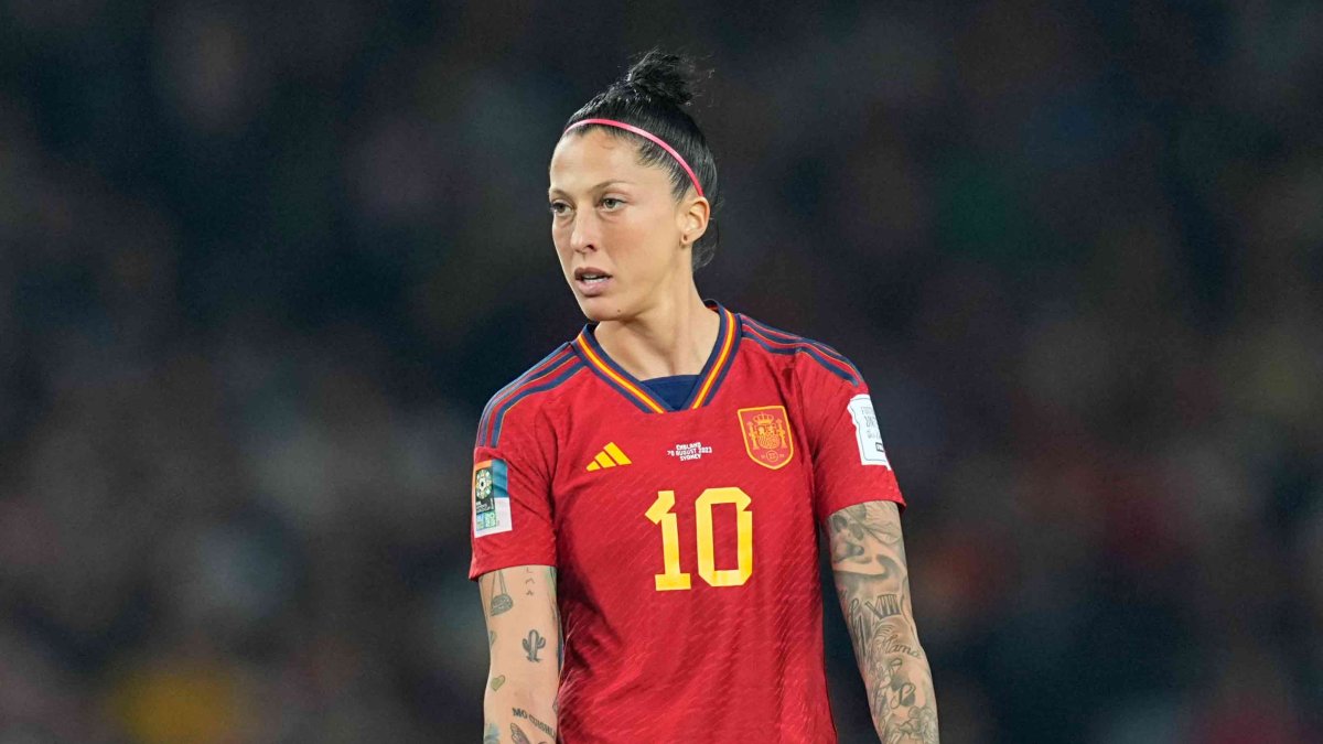 Spain: Coaches for women's football team resign amid Rubiales scandal