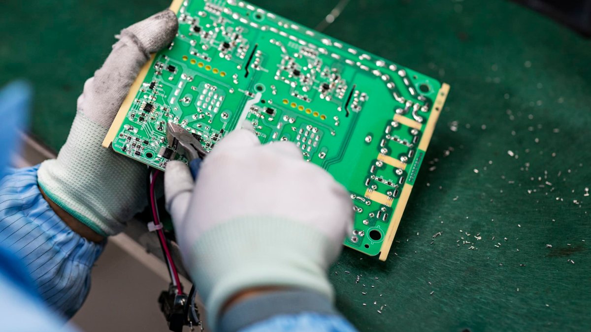 U.S. chip export ban is 'great news,' says partner at Chinese tech investment fund – NBC 5 Dallas-Fort Worth - Vimarsana News