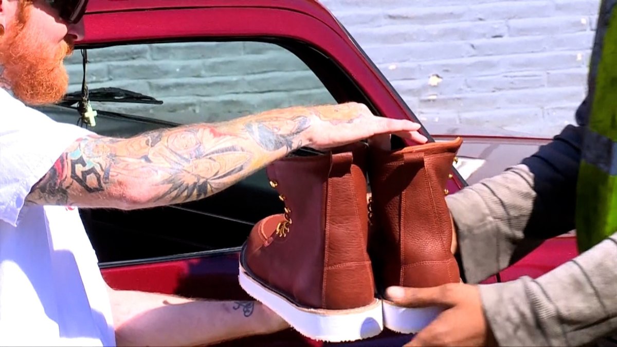 How a mechanic's boss helped him get shoes to fit size 23 feet – NBC 5 Dallas-Fort Worth - Vimarsana News