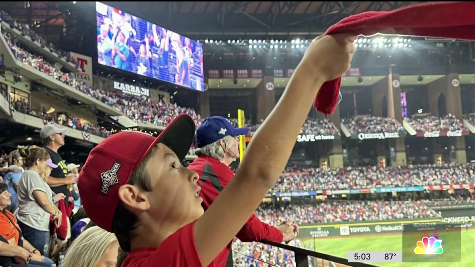 Astros fans turn out for Game 4 of ALDS