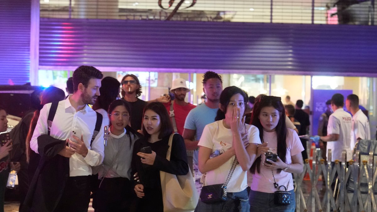 Bangkok shopping mall shooting kills at least 2 – NBC 5 Dallas-Fort Worth - Vimarsana News