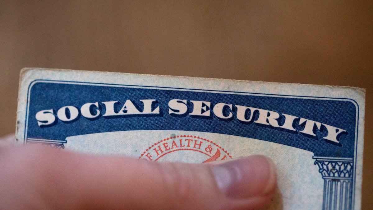 Social Security benefits will increase by 3.2 in 2024 NBC Los Angeles