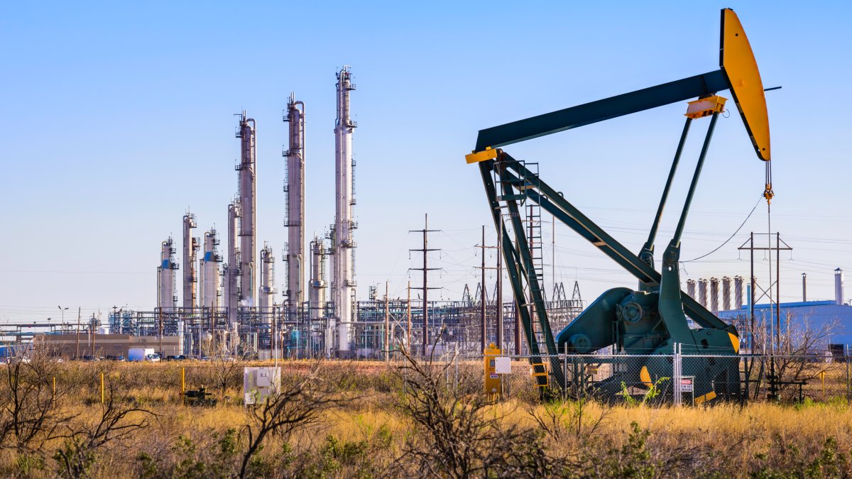 US oil production hits all-time high – NBC 5 Dallas-Fort Worth - Vimarsana News