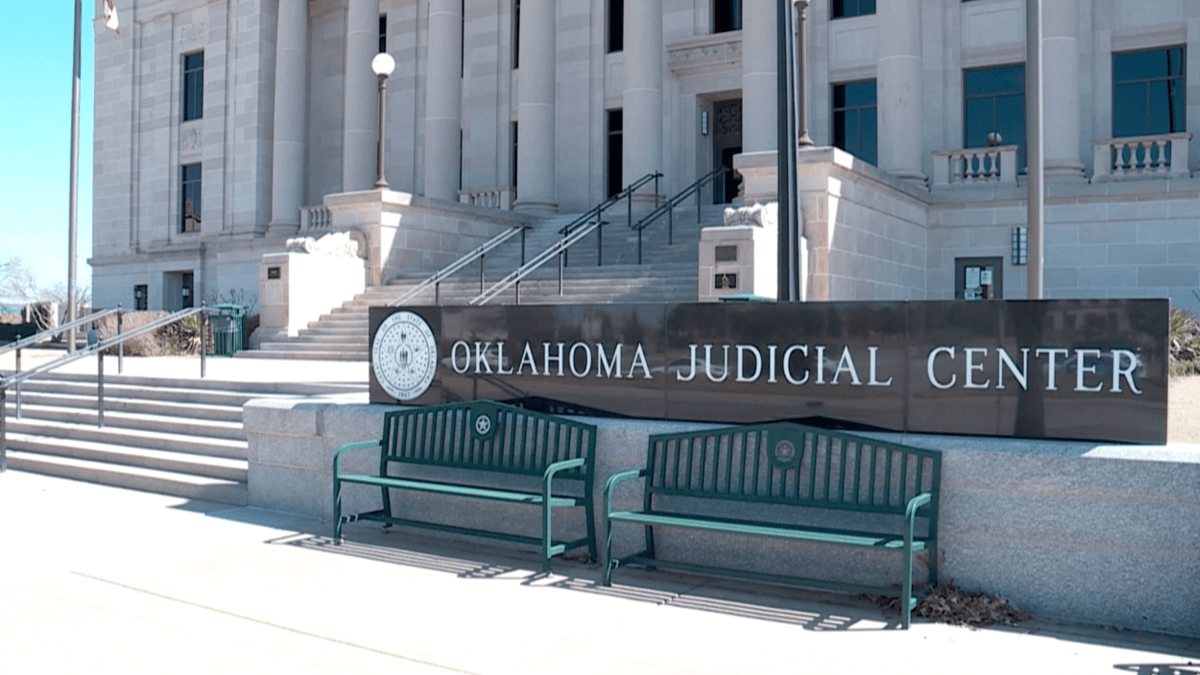 Lincoln County judge Traci Soderstrom faces removal for texting during trial – NBC 5 Dallas-Fort Worth - Vimarsana News
