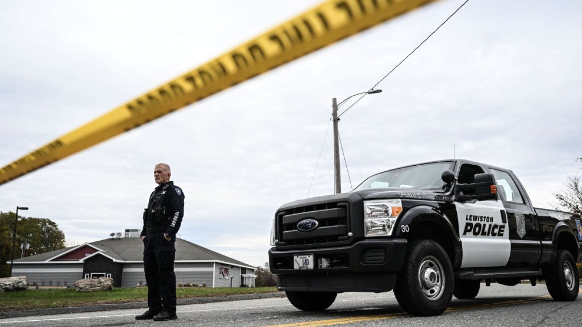 Police were alerted last month about Maine shooter – NBC 5 Dallas-Fort Worth - Vimarsana News