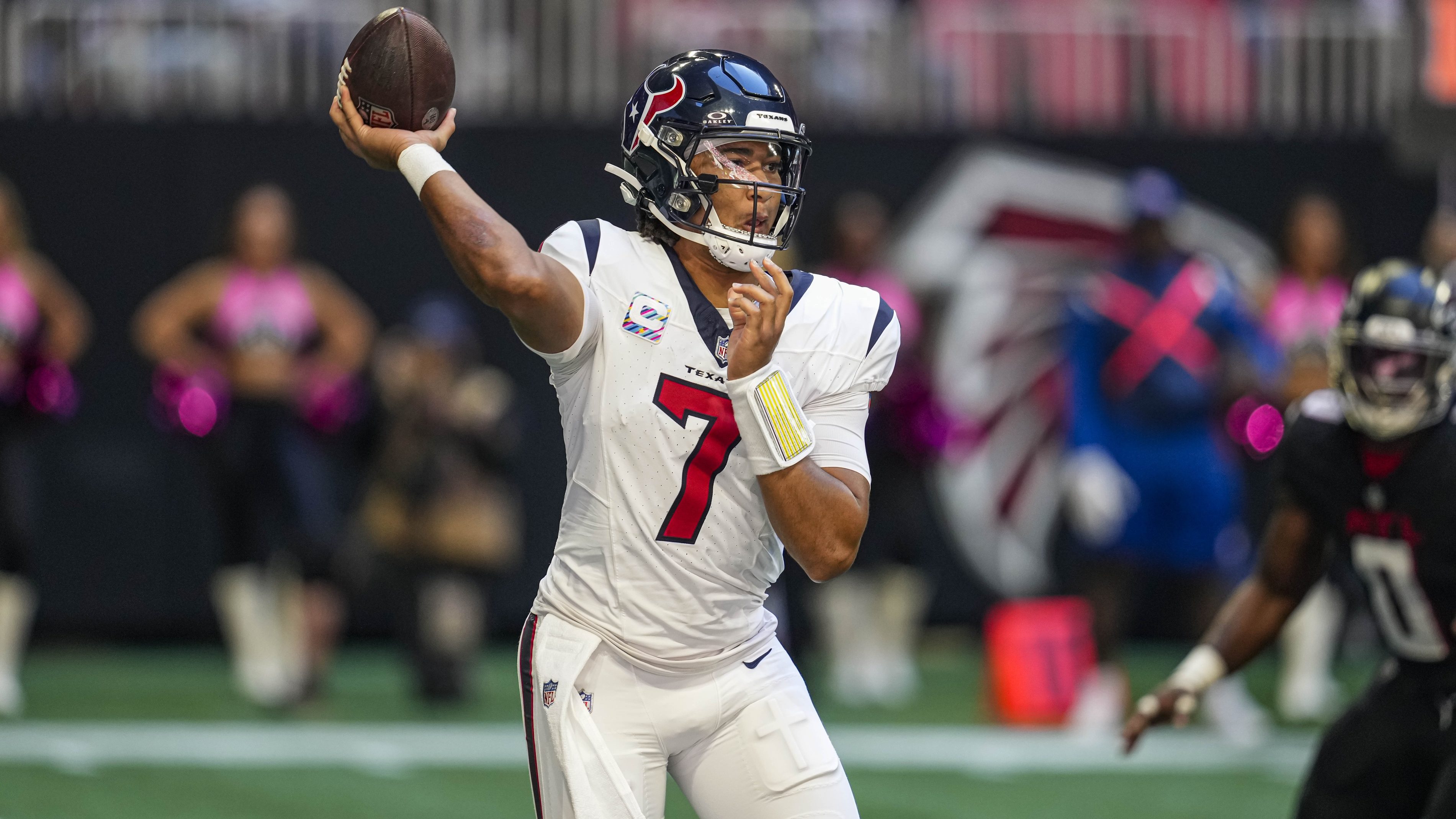 PsBattle: Kyler Murray wearing lime green suit before football game *our  boys getting roasted : r/AZCardinals