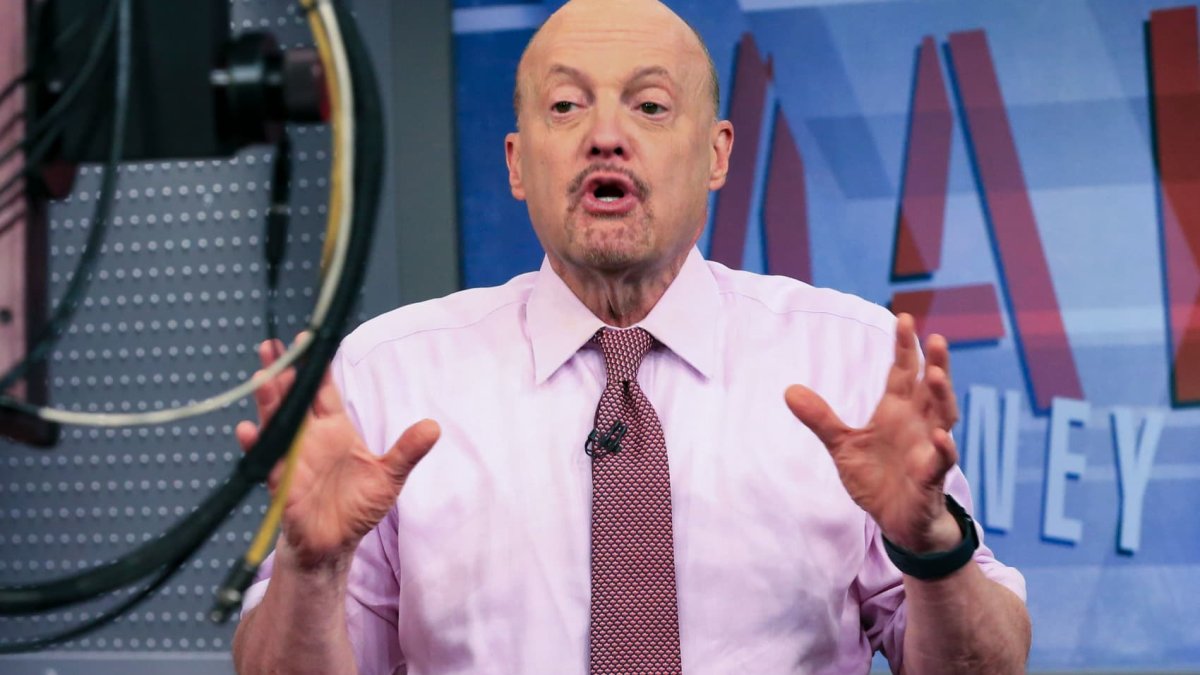 Cramer's bullish on Apple's Vision Pro, pointing to its potential use in enterprise - Vimarsana News