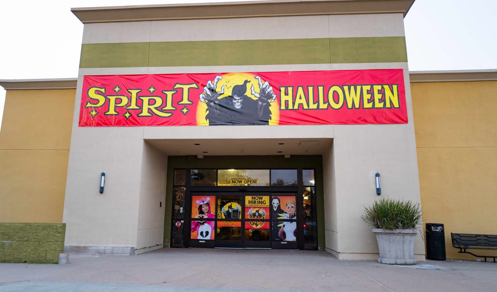 Spirit Halloween lives on, even when the holiday ends and stores close - Vimarsana News