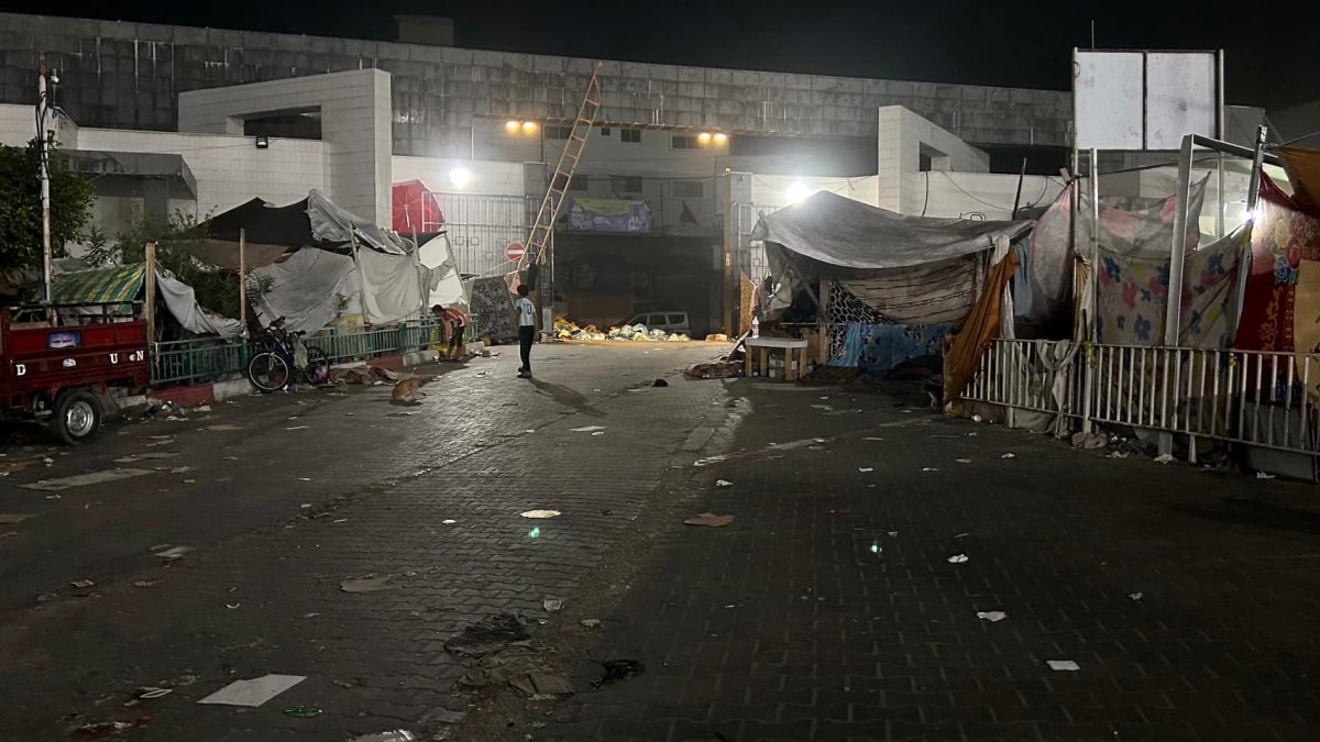 Israel-Hamas war live updates: 'Catastrophic' situation at Gaza hospital as attacks ramp up; Pro-Palestinian march due in London – NBC 5 Dallas-Fort Worth - Vimarsana News