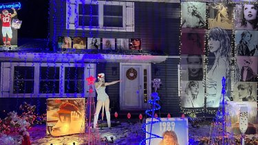 ‘merry swiftmas': illinois home decked out in taylor swift-themed holiday display