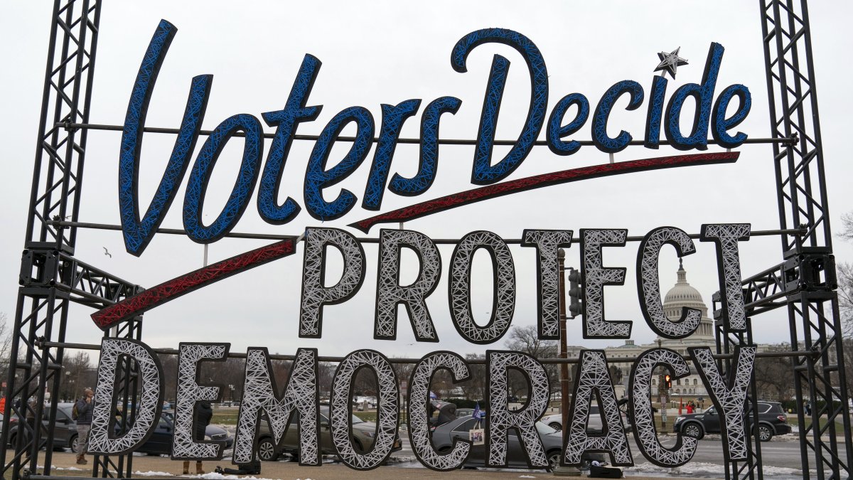 Fears of political violence grow as 2024 campaign looms – NBC 5 Dallas-Fort Worth - Vimarsana News
