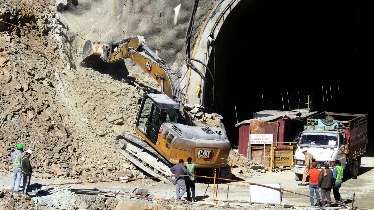 41 workers in India are stuck in a tunnel for an 8th day – NBC 5 Dallas-Fort Worth - Vimarsana News
