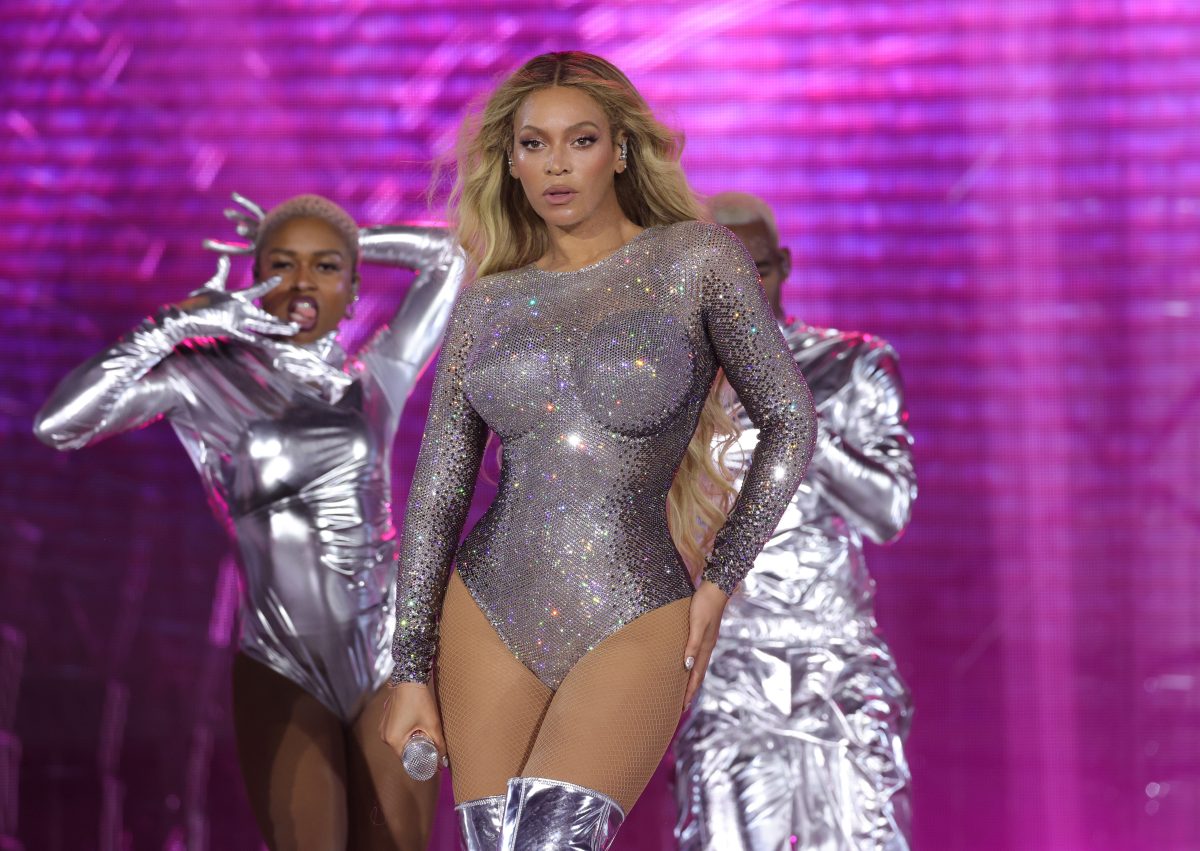 Beyonc&eacute; announces new country-inspired album after Verizon Super Bowl ad
