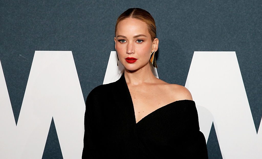 Jennifer Lawrence reacts to plastic surgery speculation