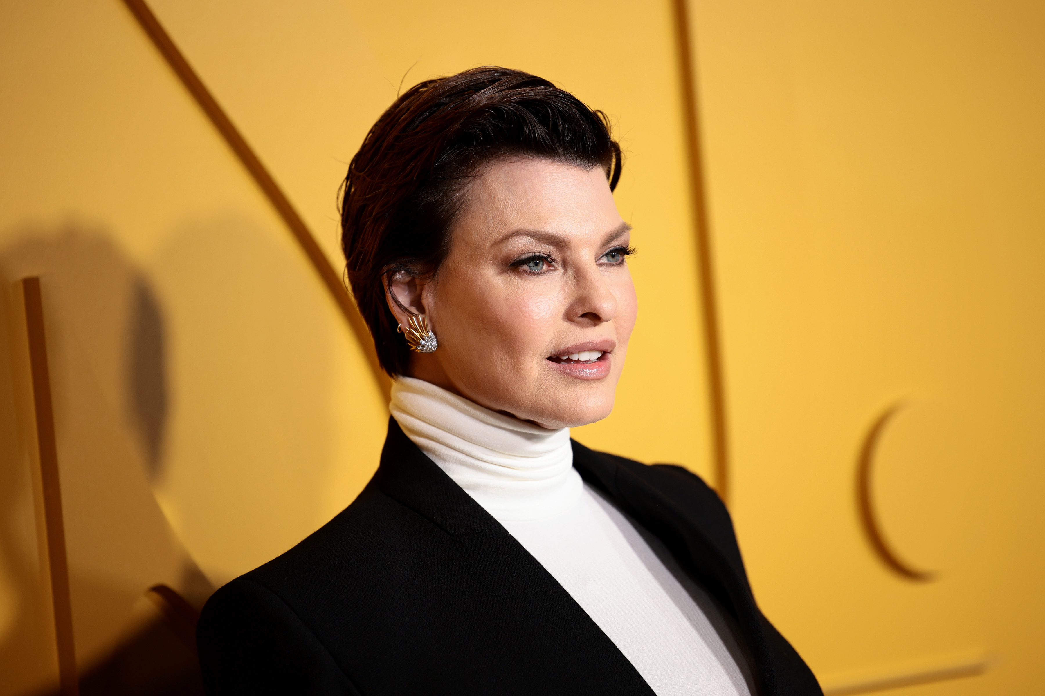Linda Evangelista says she hasn't dated since before CoolSculpting
incident