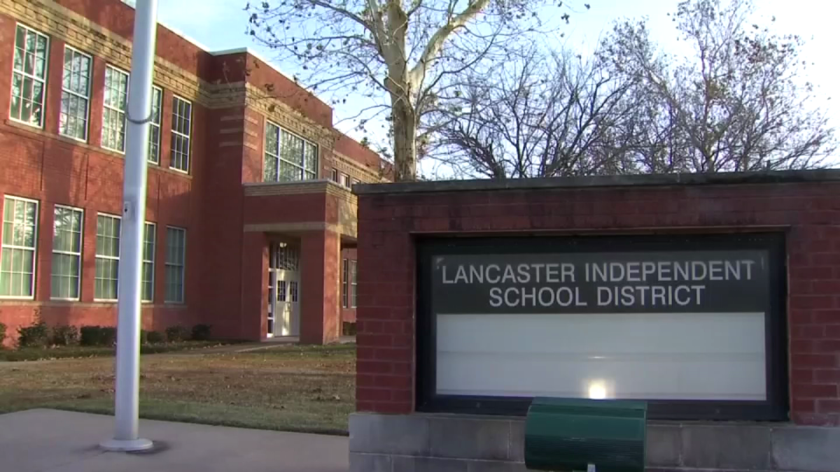 Lancaster ISD reprimands and bans board members from district meetings