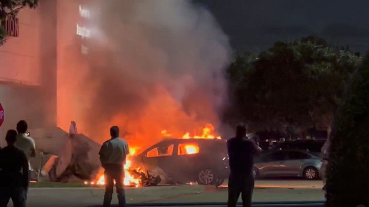 WATCH LIVE Plane crashes in Plano shopping center parking lot