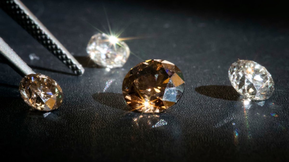 India's lab-grown diamonds may be 'value for money,' but natural diamonds won't lose their sparkle – NBC 5 Dallas-Fort Worth - Vimarsana News