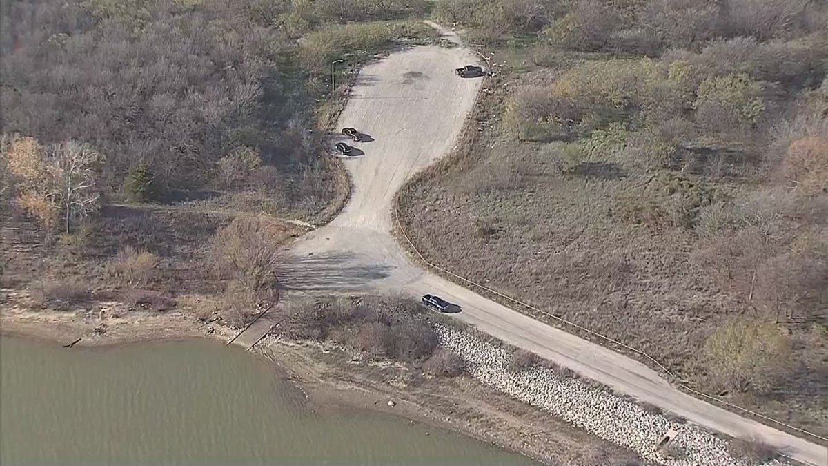 Man Dies Trying To Sink Stolen Vehicle In Lewisville Lake Nbc 5 Dallas Fort Worth 3577